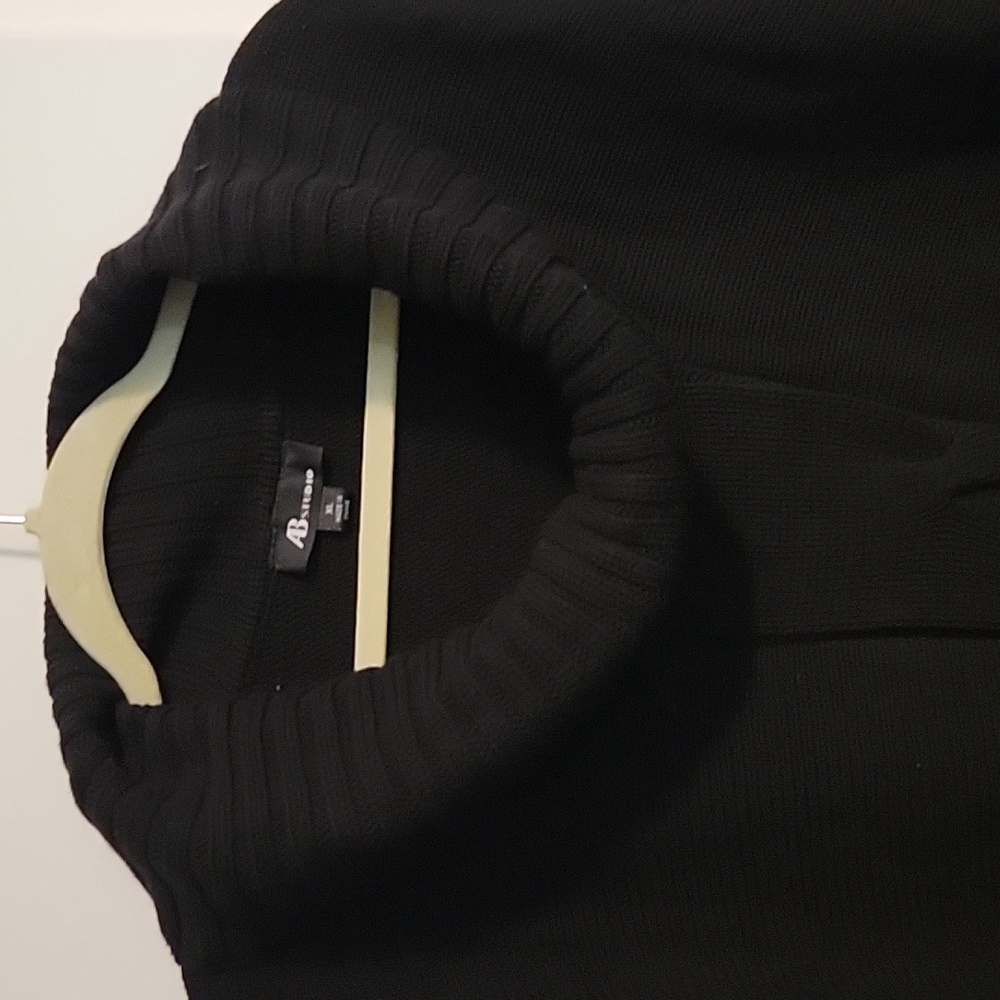 AB studio cowlneck short sleeve sweater - Picture 3 of 8